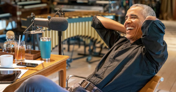 Barack Obama Takes A DUMP On Trump&#039;s Presidency In Podcast Appearance